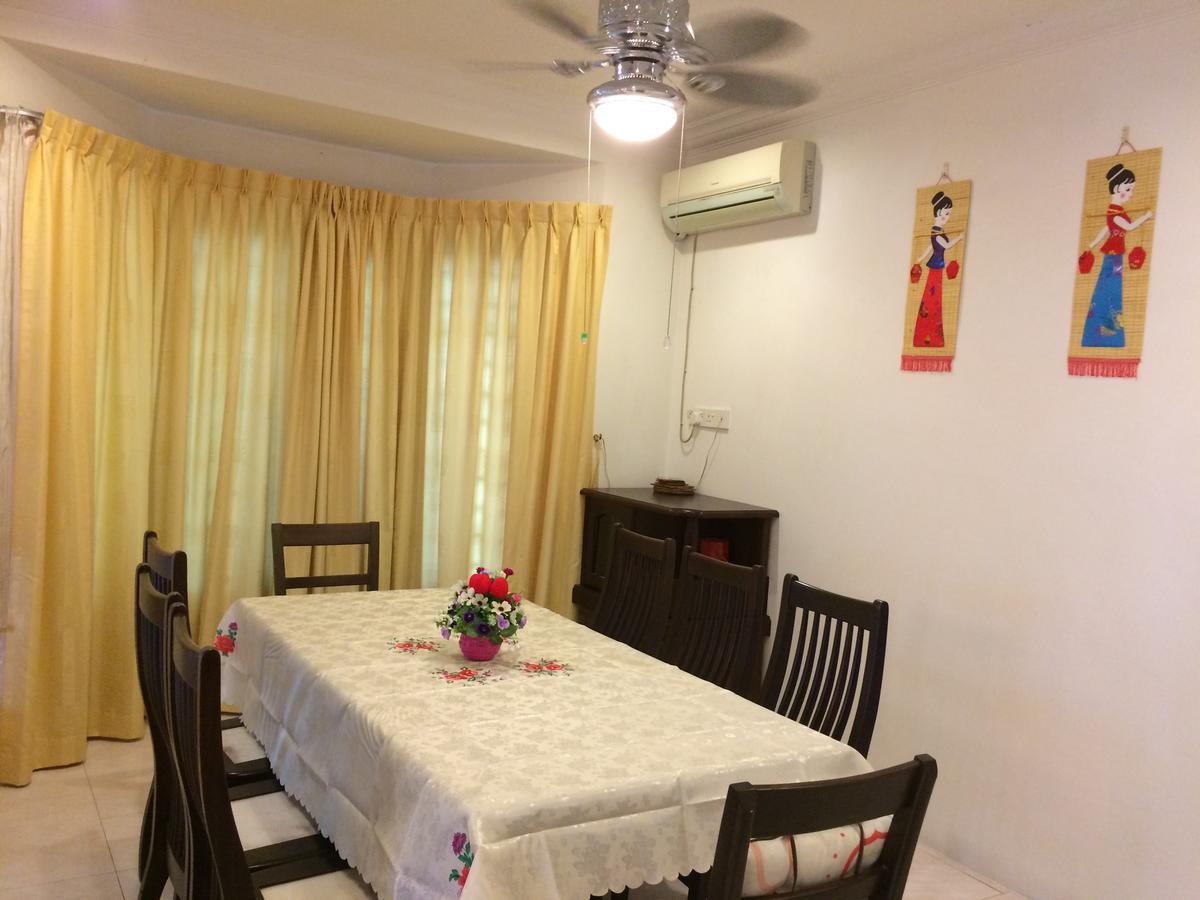 Golden Swan Sibu Homestay Экстерьер фото